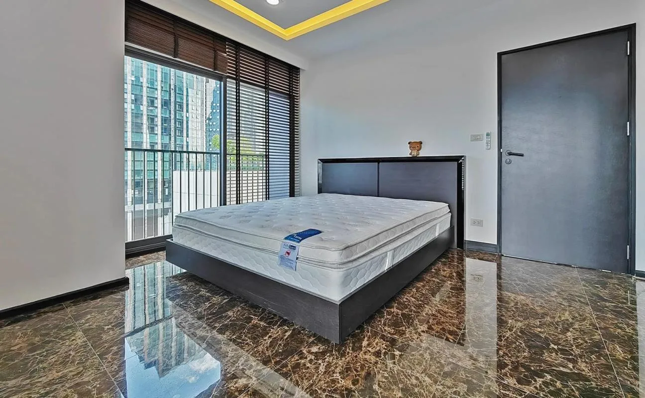 Property photos for Noble Remix