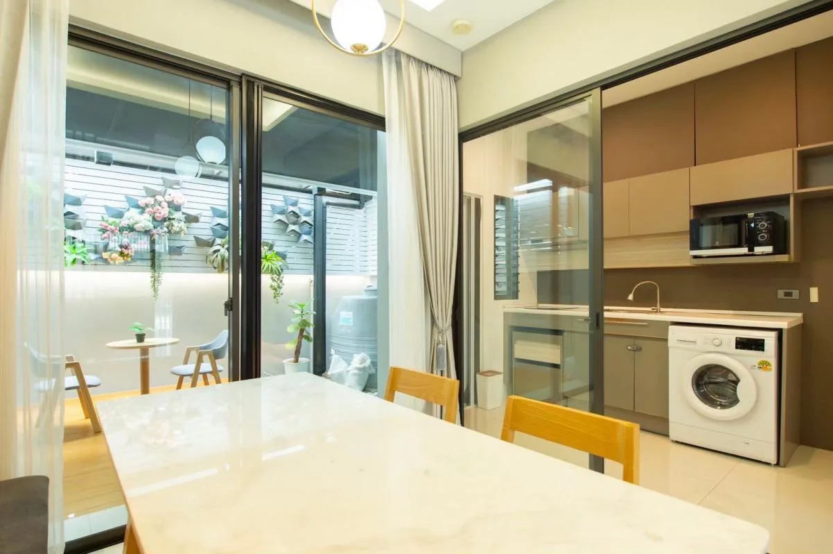 Property photos for The Landmark Ekamai-ramindra