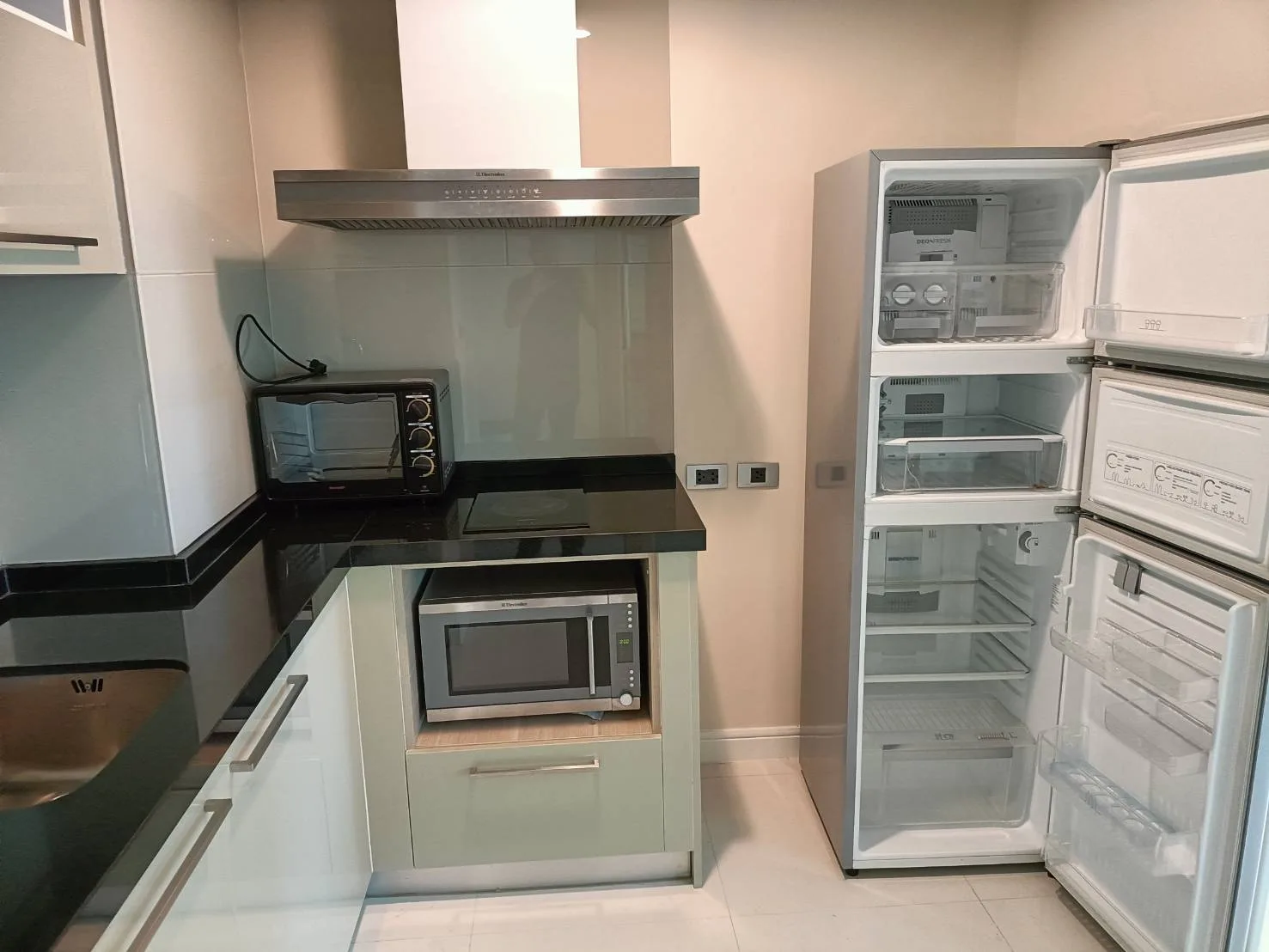 Property photos for The Crest Sukhumvit 24