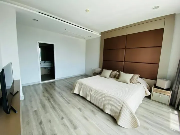 Property photos for Centric Sathorn - Saint Louis