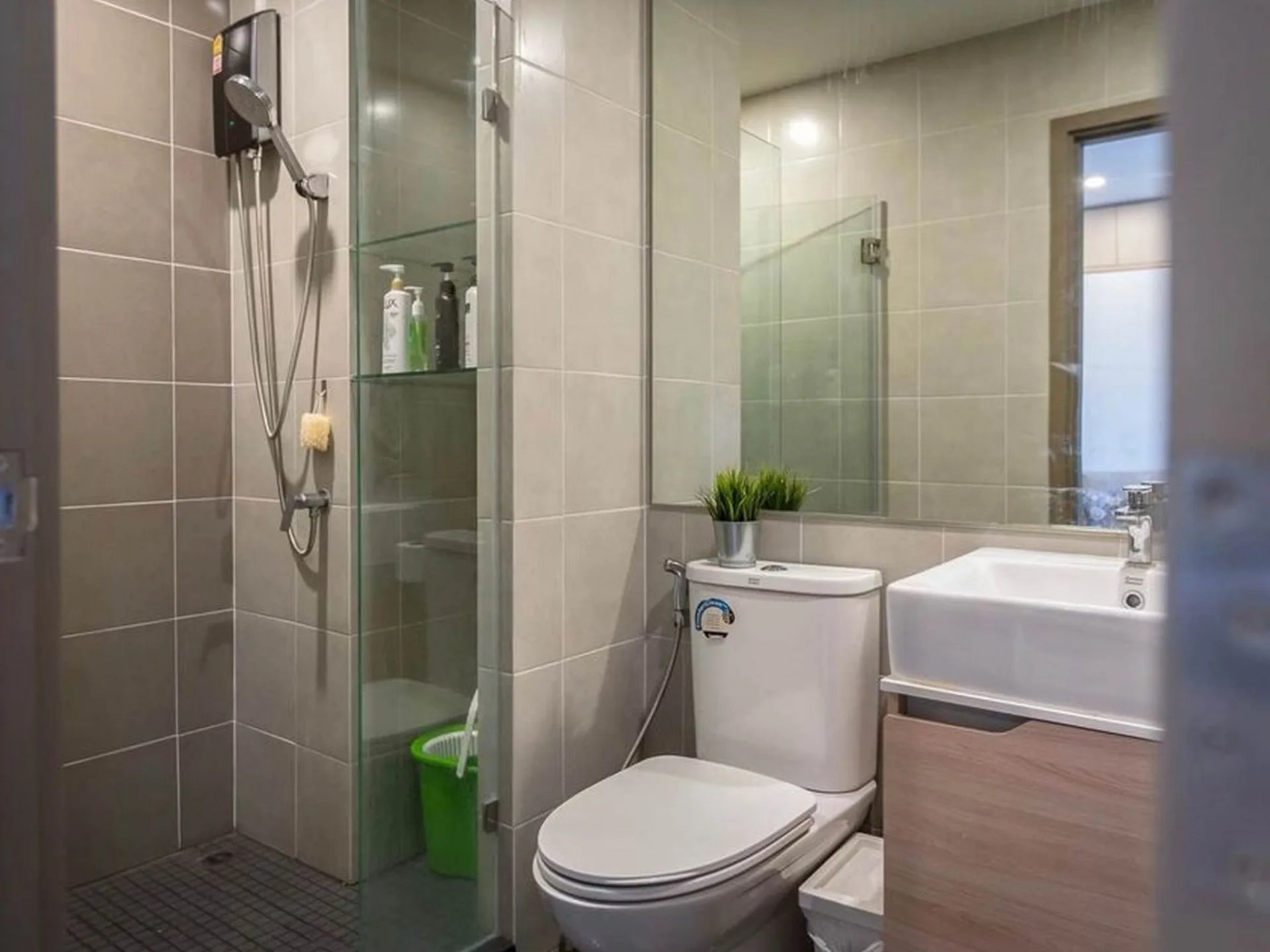 Property photos for IDEO O2