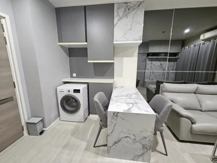 Property photos for The Key Sathorn - Charoenraj