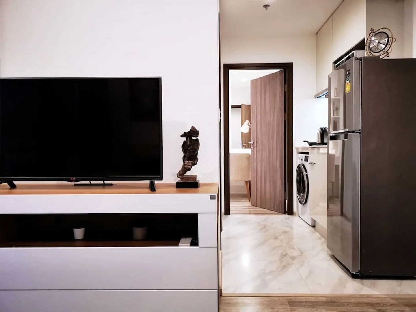 Property photos for Ideo Mobi Asoke