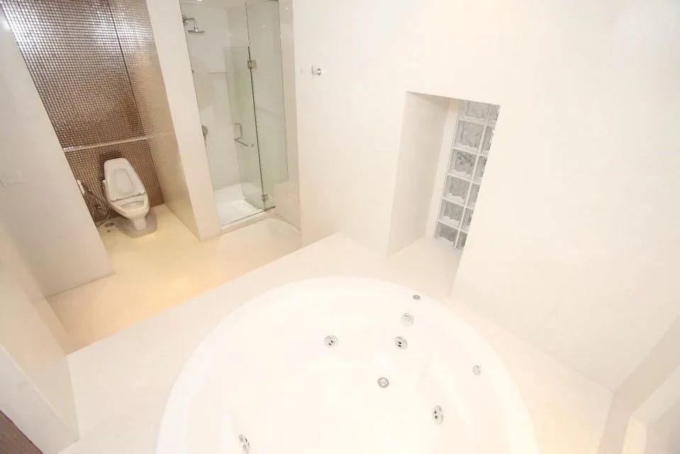 Property photos for Royal Residence Park