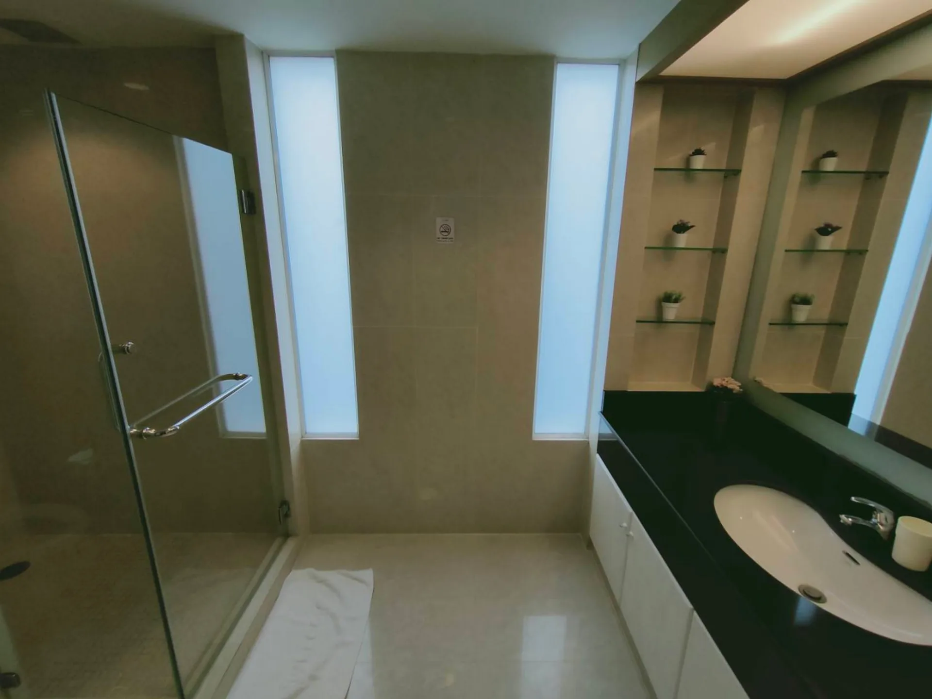 Property photos for JJ Mansion