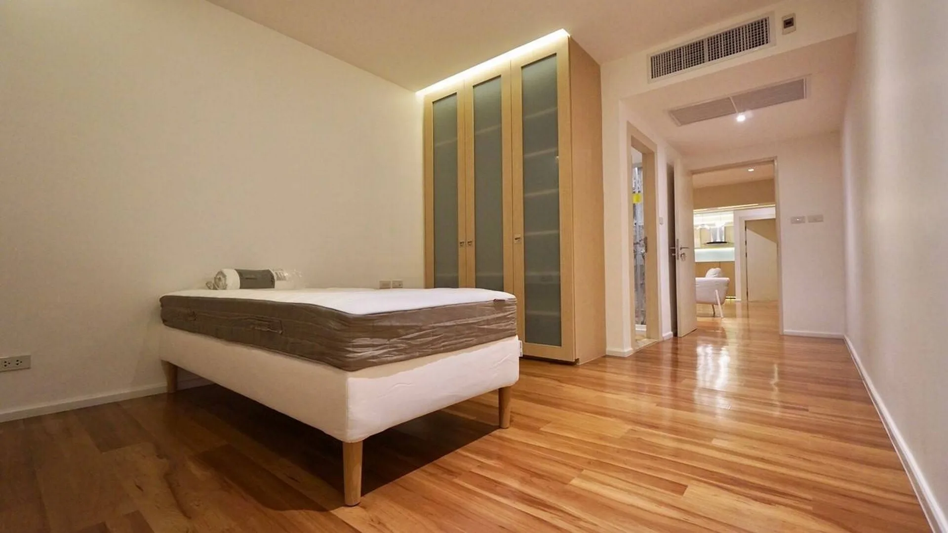 Property photos for Royal Castle