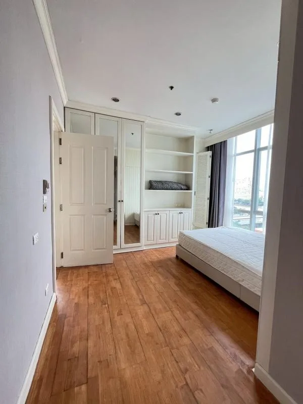 Property photos for Baan Sathorn Chaopraya