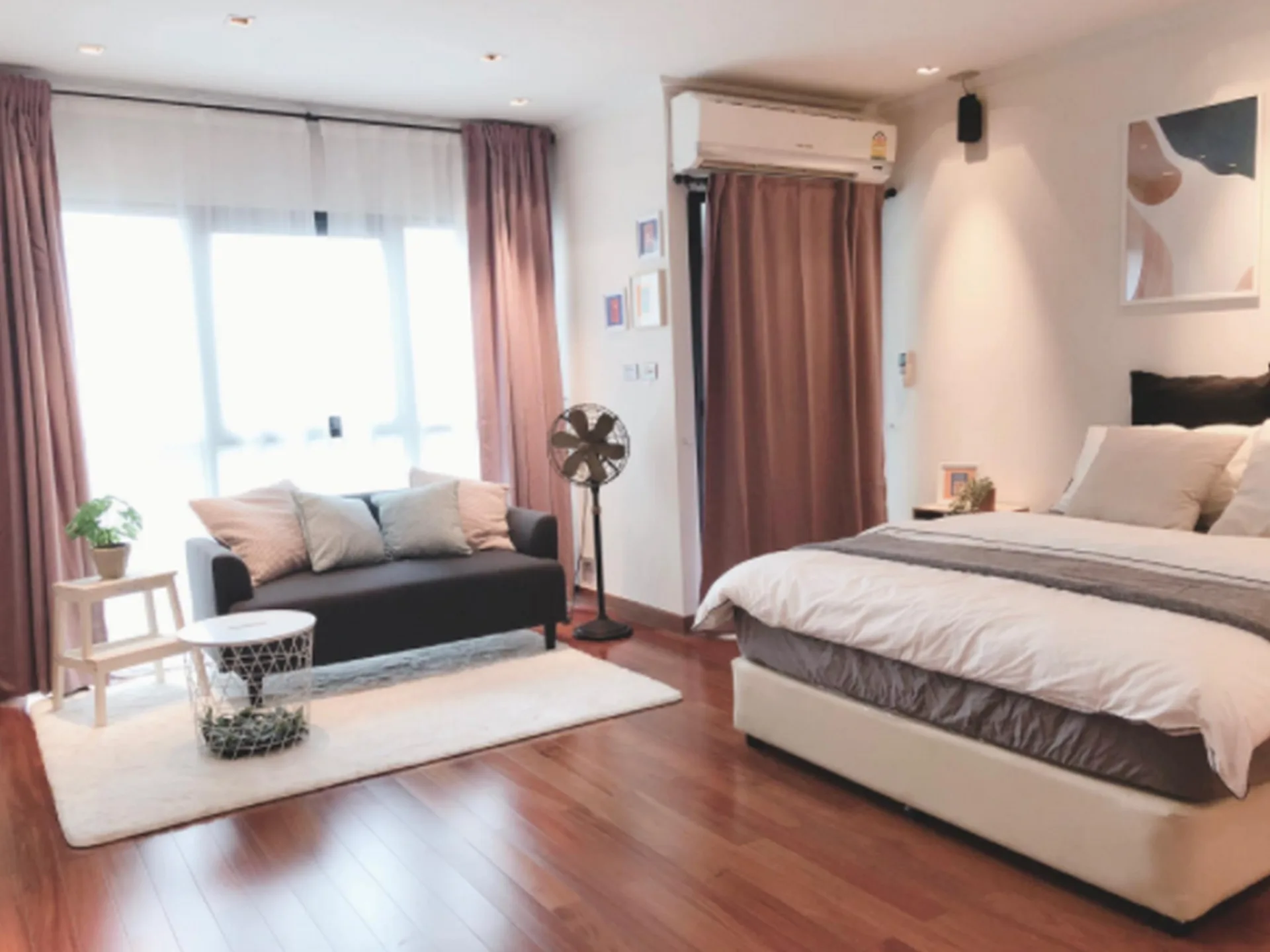 Property photos for Sathorn Gardens