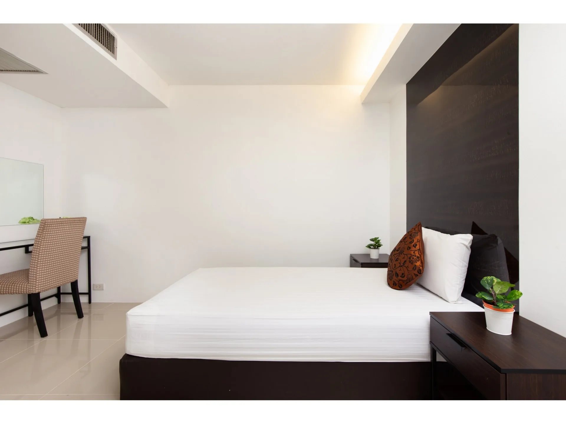 Property photos for The Waterford Diamond