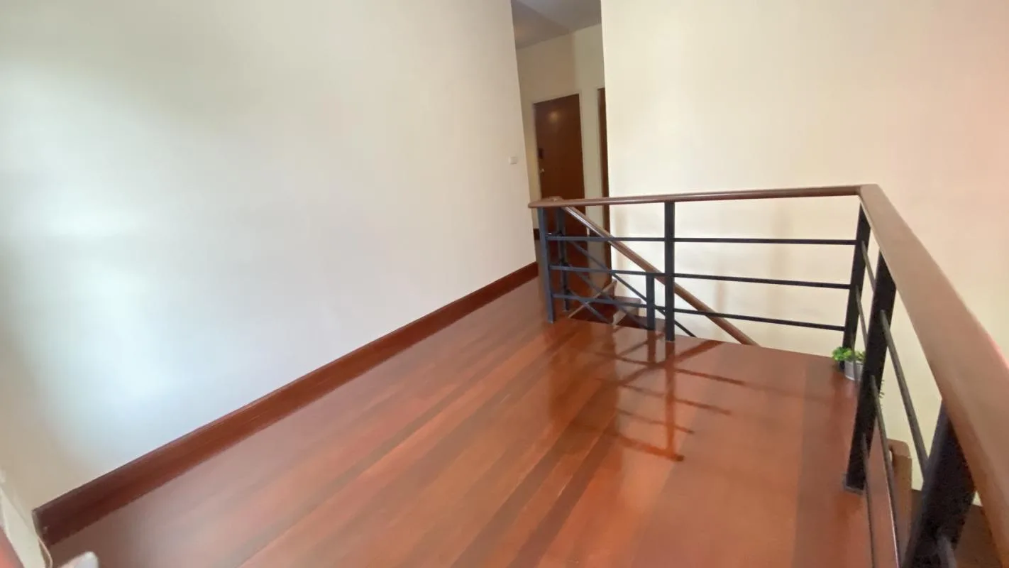 Property photos for Single House Suk. 63