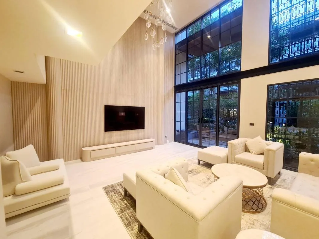 Property photos for Quarter 31