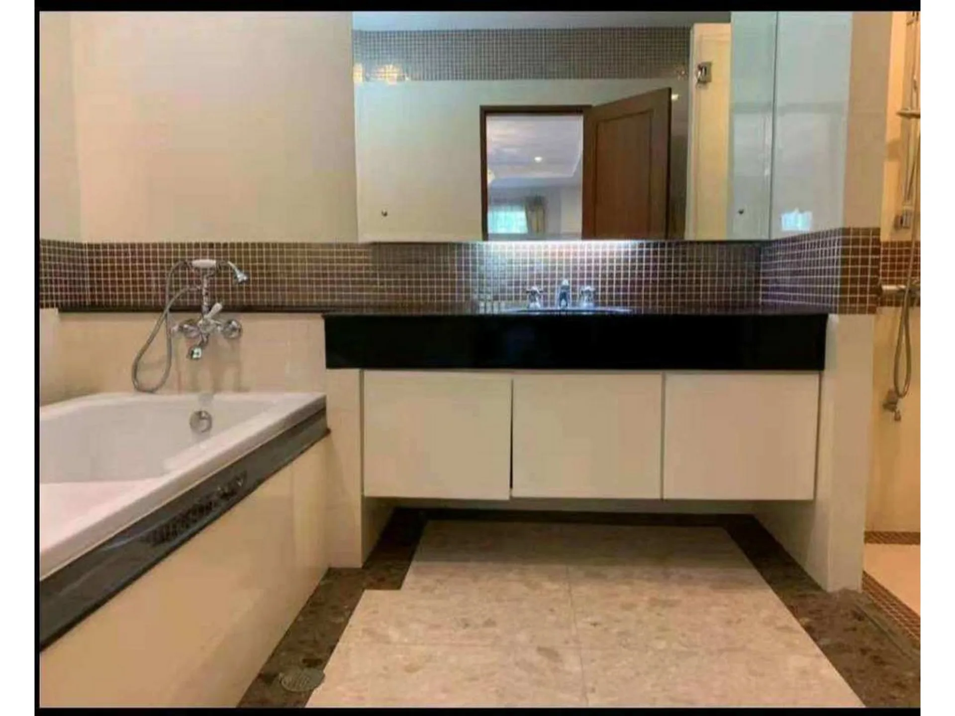 Property photos for Ban Pinklao