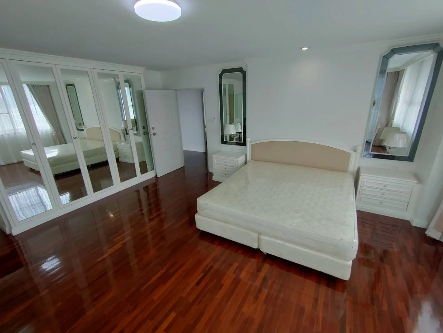 Property photos for Tipamas Mansion