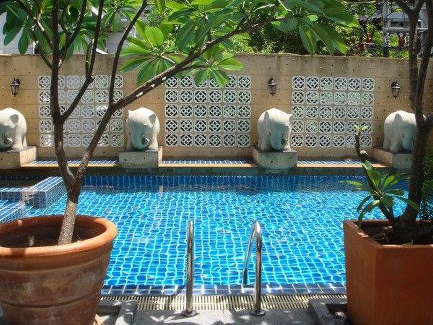 Property photos for Baan Thirapa