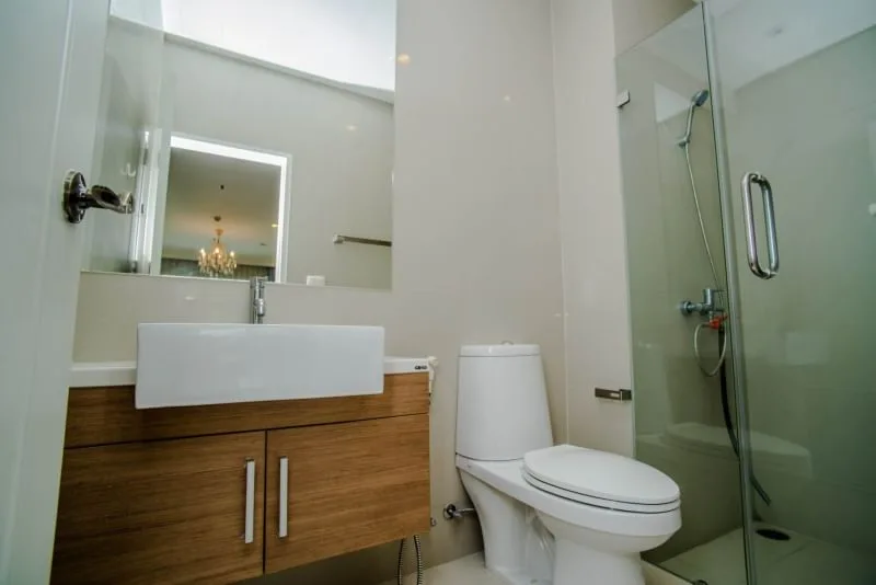 Property photos for Noble Reveal
