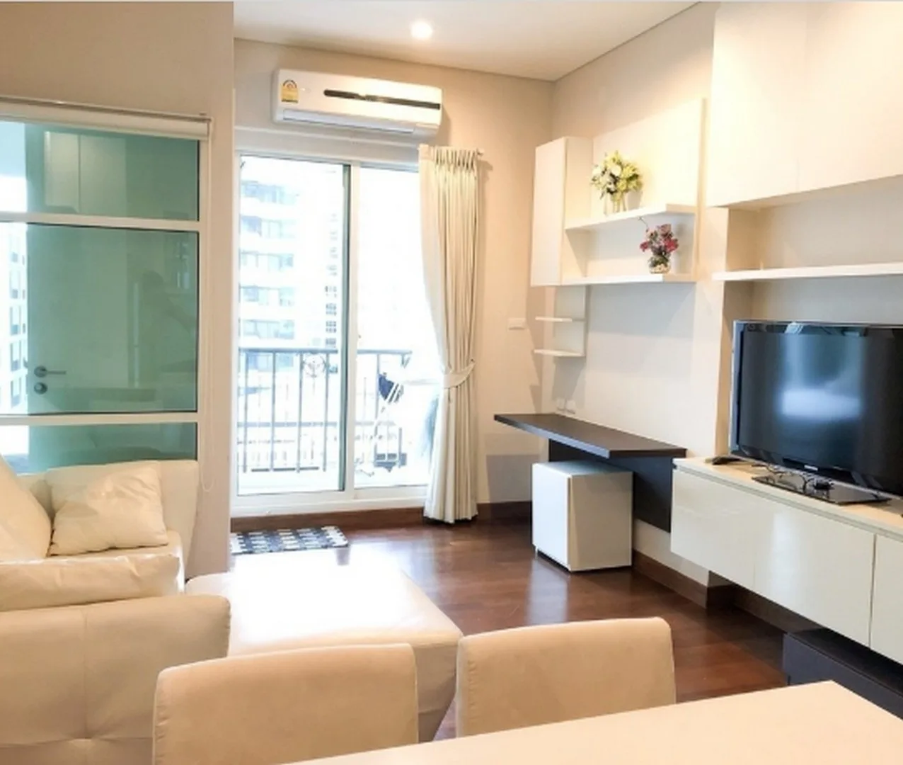 Property photos for Ivy Thonglor