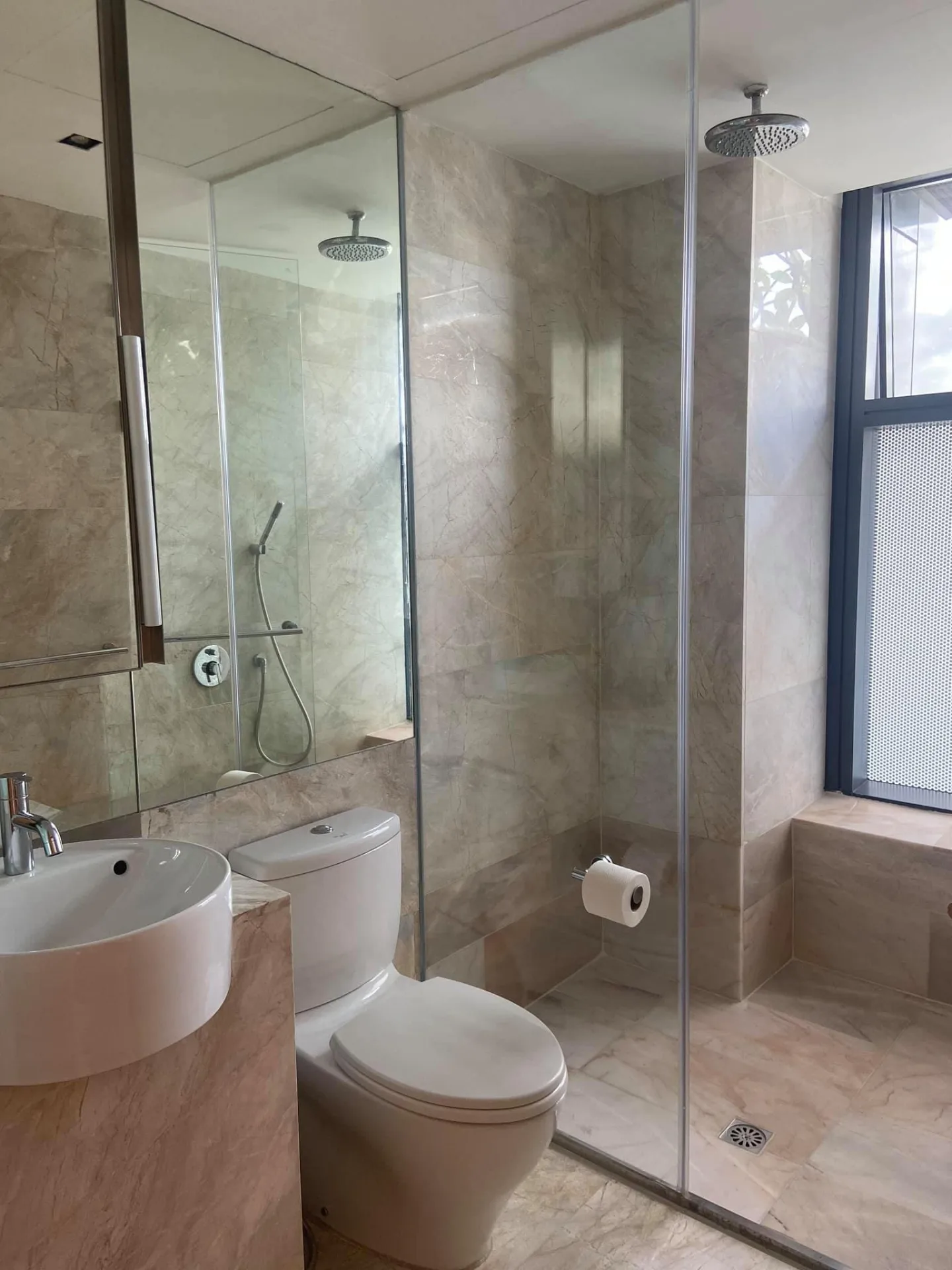 Property photos for The Met