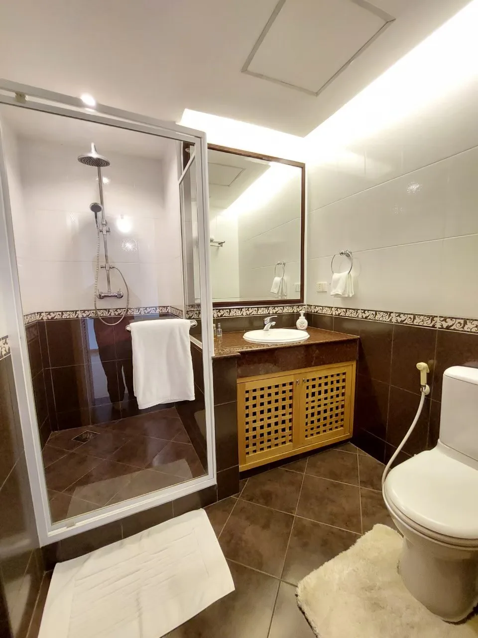 Property photos for Esmeralda Apartments