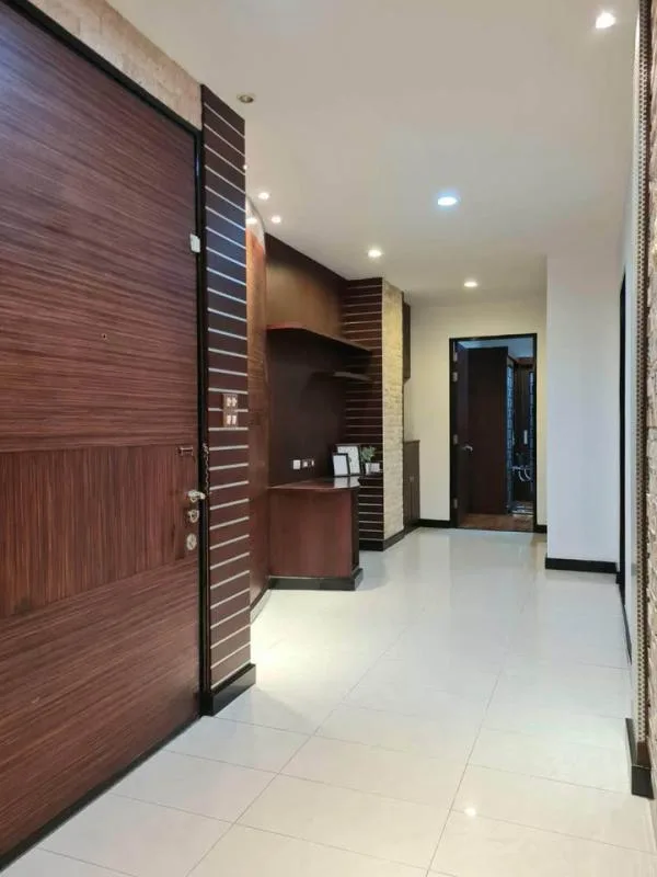 Property photos for Avenue 61
