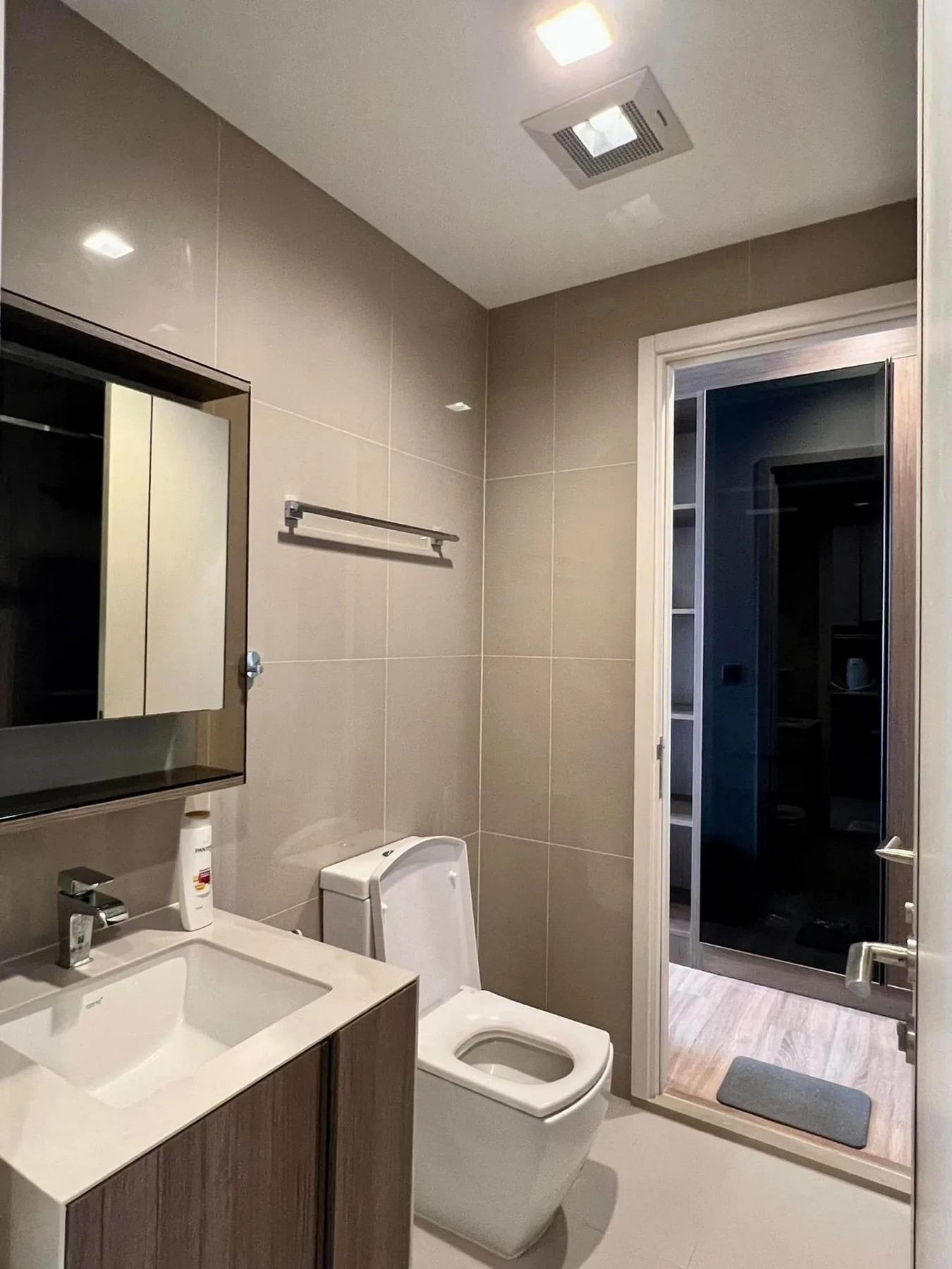 Property photos for THE LINE Phahol - Pradipat
