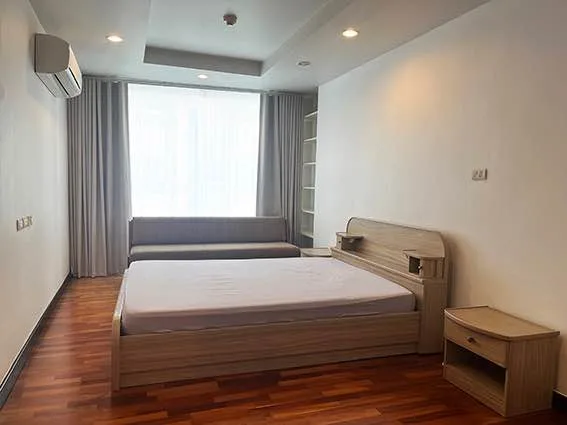 Property photos for Avenue 61