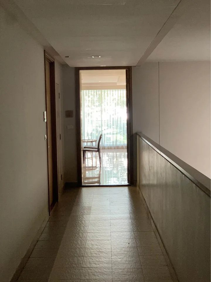 Property photos for Siri On 8