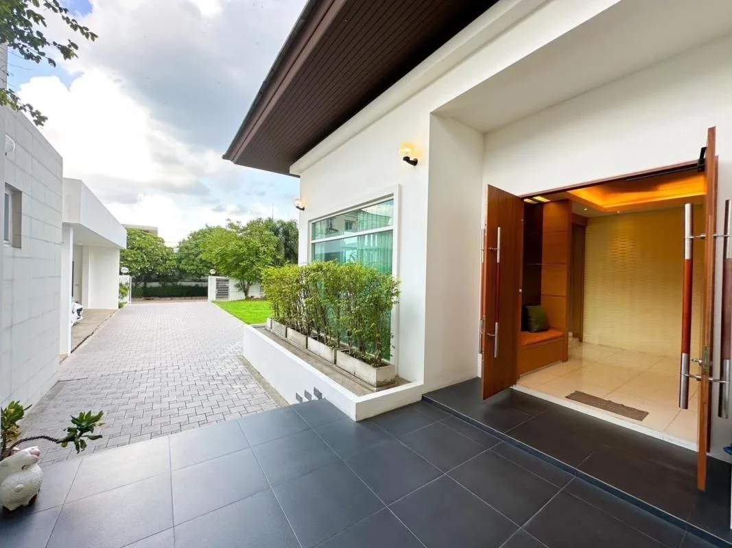 Property photos for Windmill Park