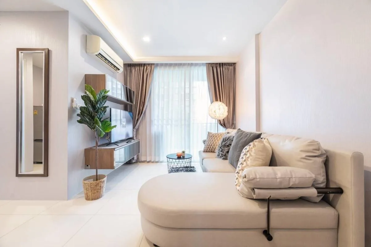 Property photos for Beverly 33