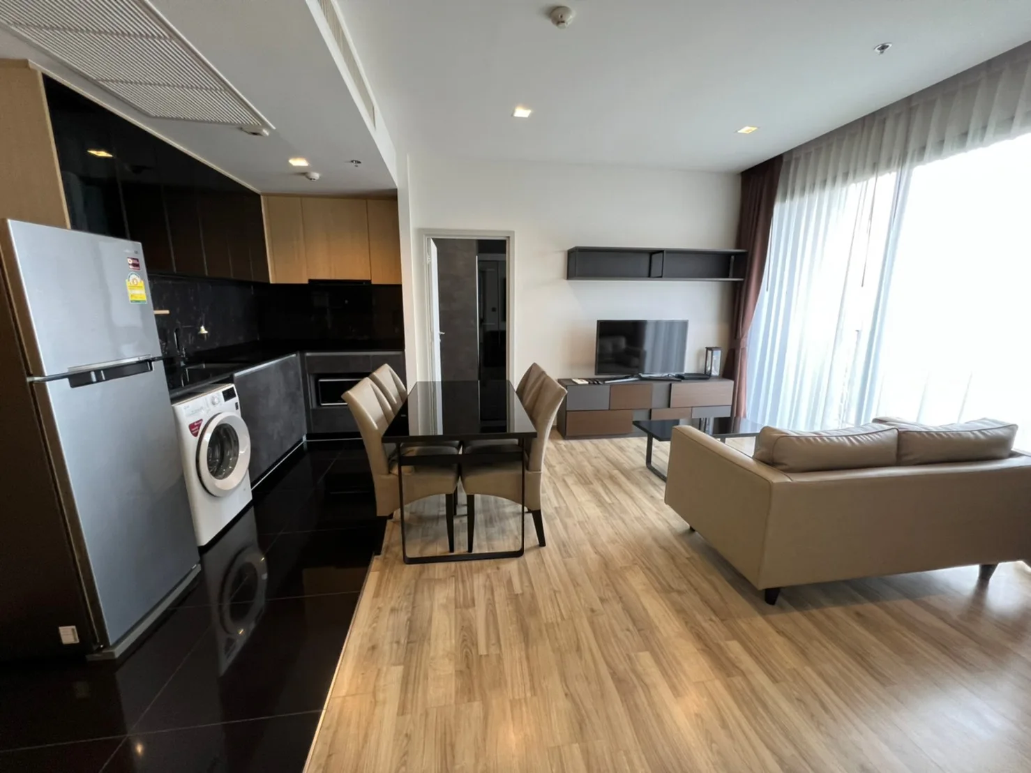 Property photos for THE LINE Jatujak - Mochit