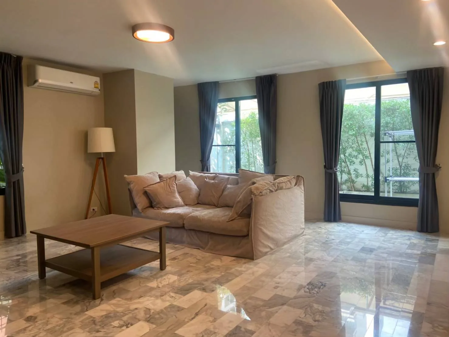 Property photos for Lily House