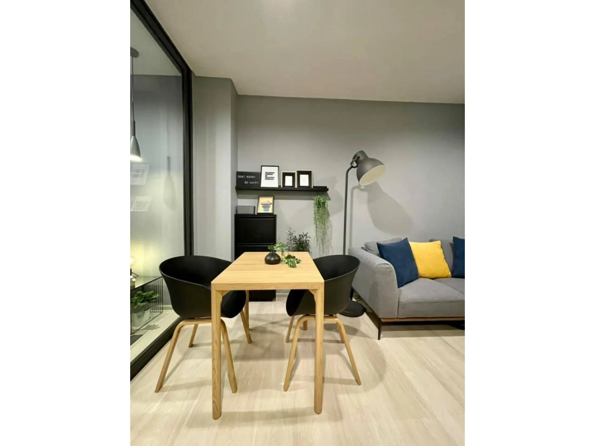 Property photos for Life One Wireless