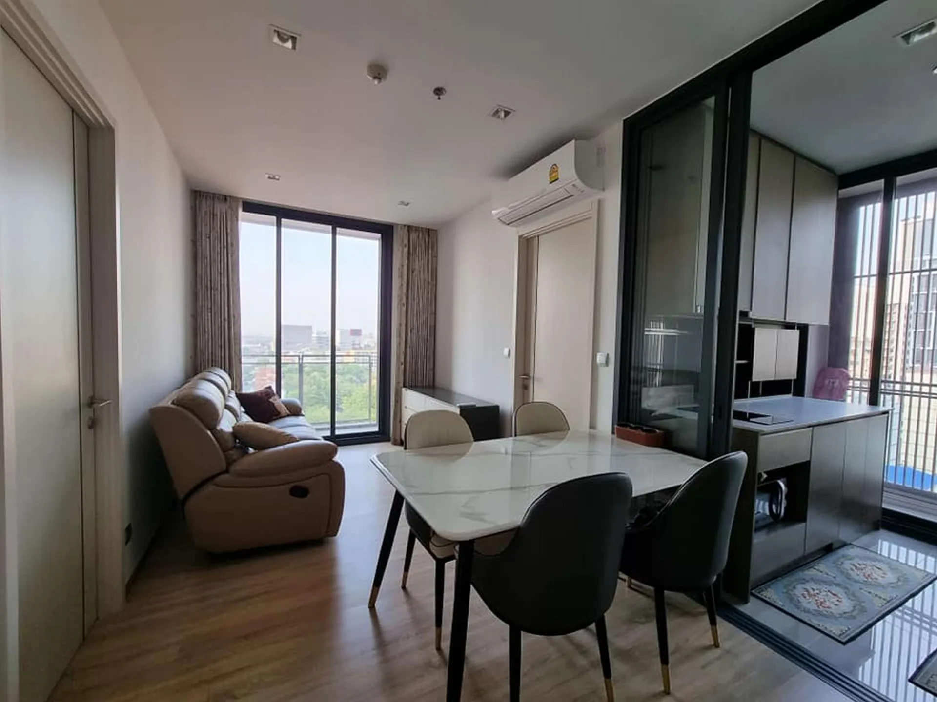 Property photos for THE LINE Phahol - Pradipat