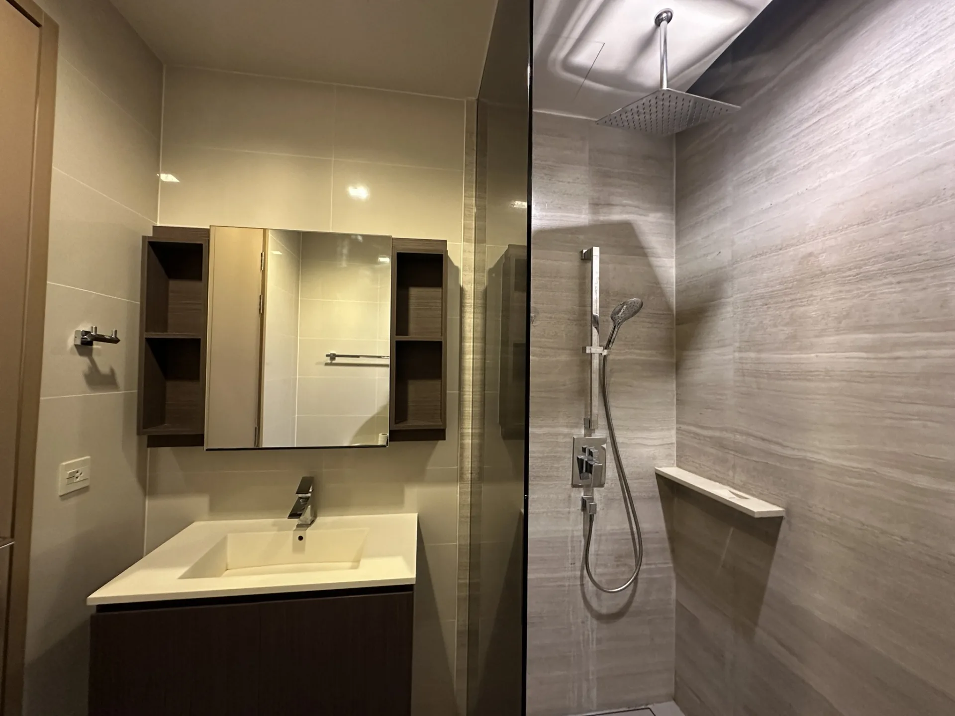 Property photos for The Line Sukhumvit 71