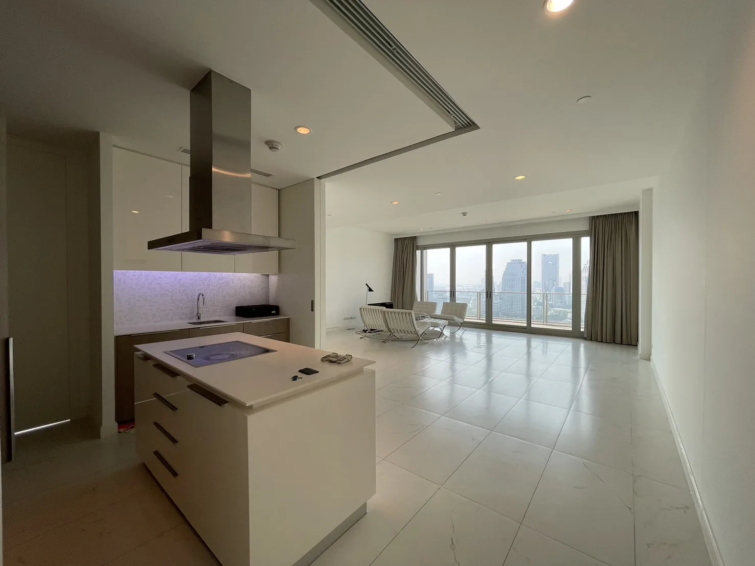 Property photos for 185 Rajadamri