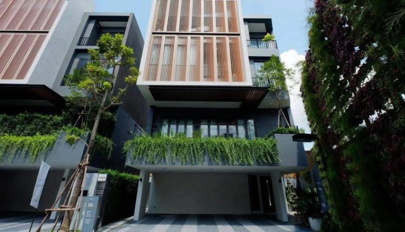 Property photos for Arna Ekamai