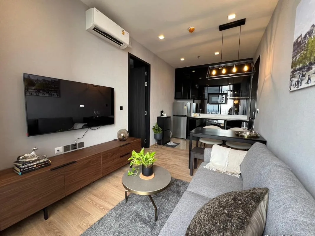 Property photos for Noble Around Ari