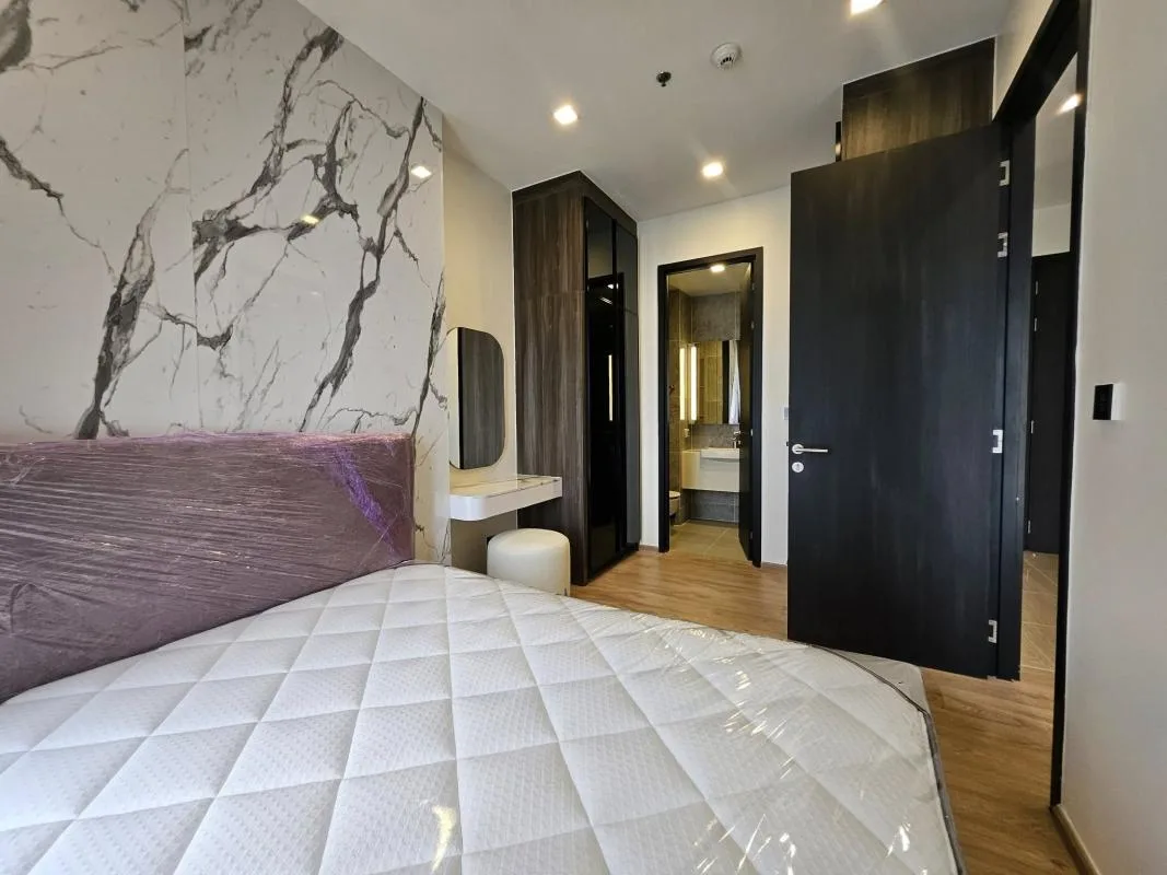 Property photos for Noble Around Ari