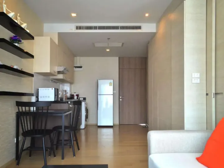 Property photos for Noble Refine