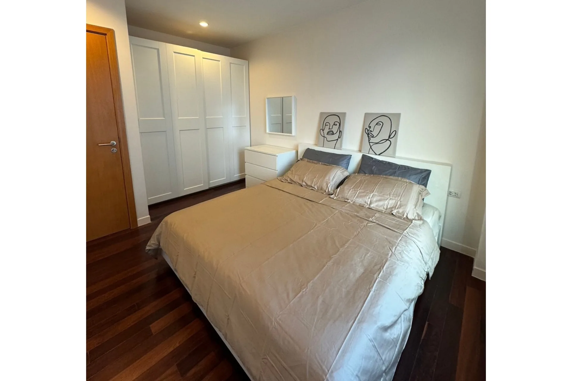 Property photos for Circle Condominium