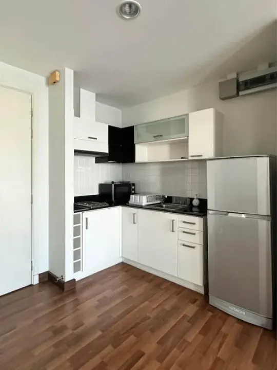Property photos for Centric Scene Phaholyothin 9