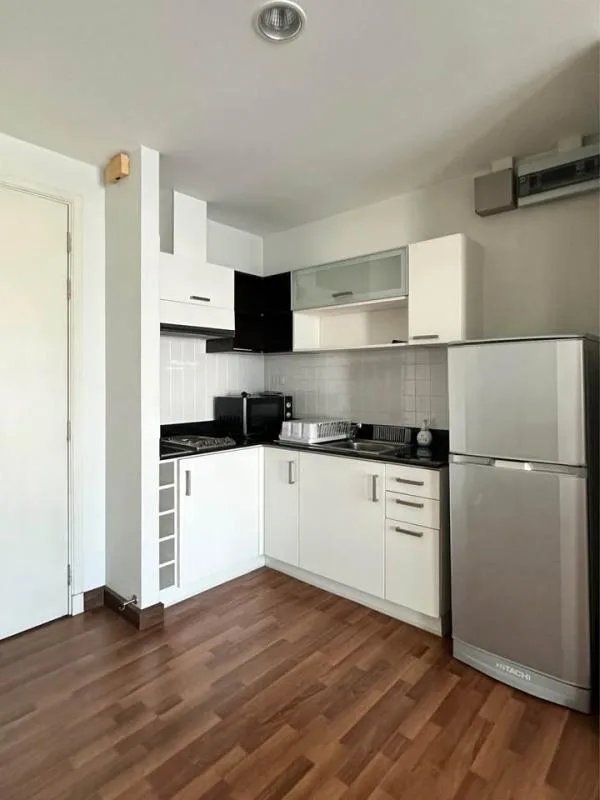 Property photos for Centric Scene Phaholyothin 9