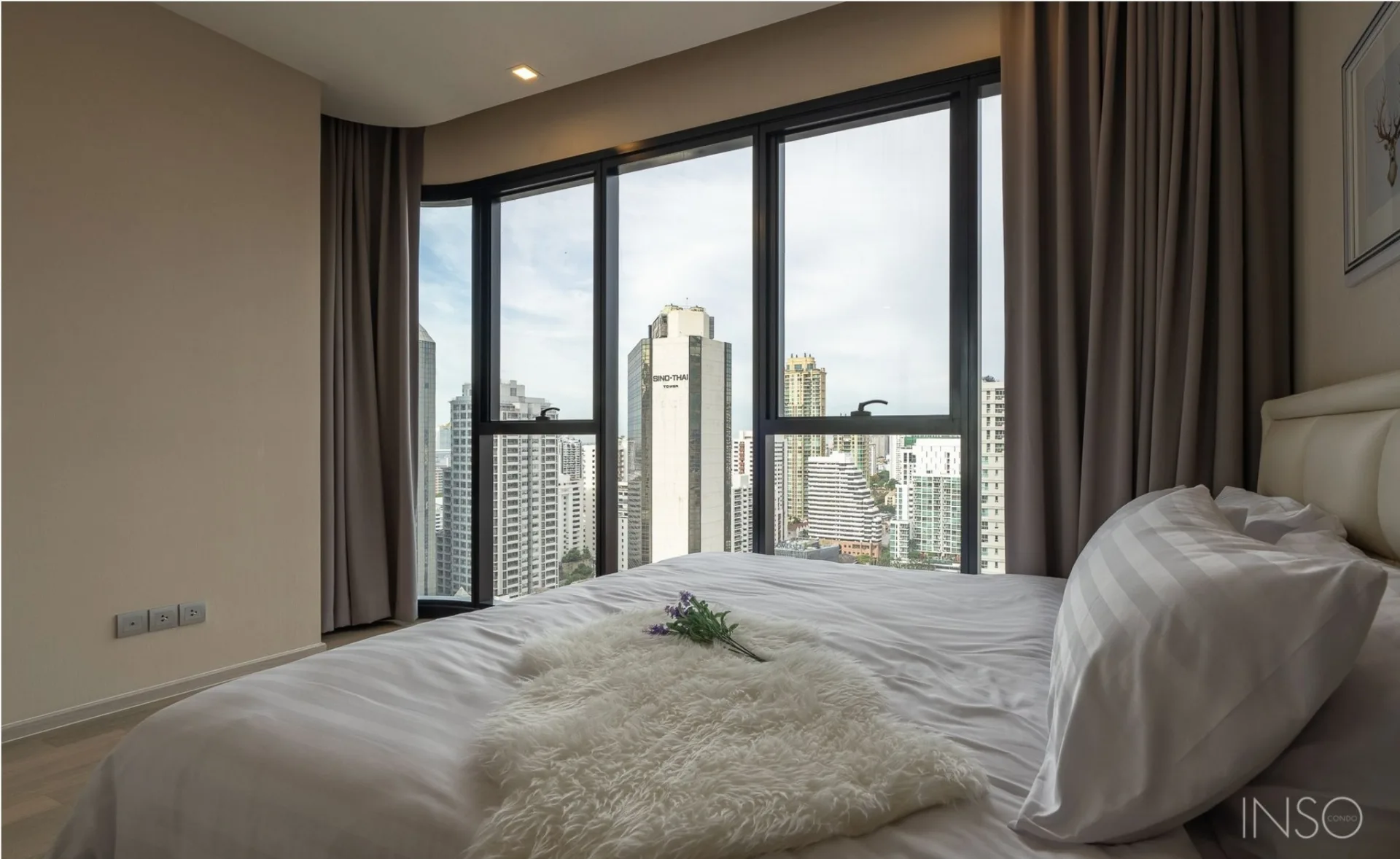 Property photos for Ashton Asoke