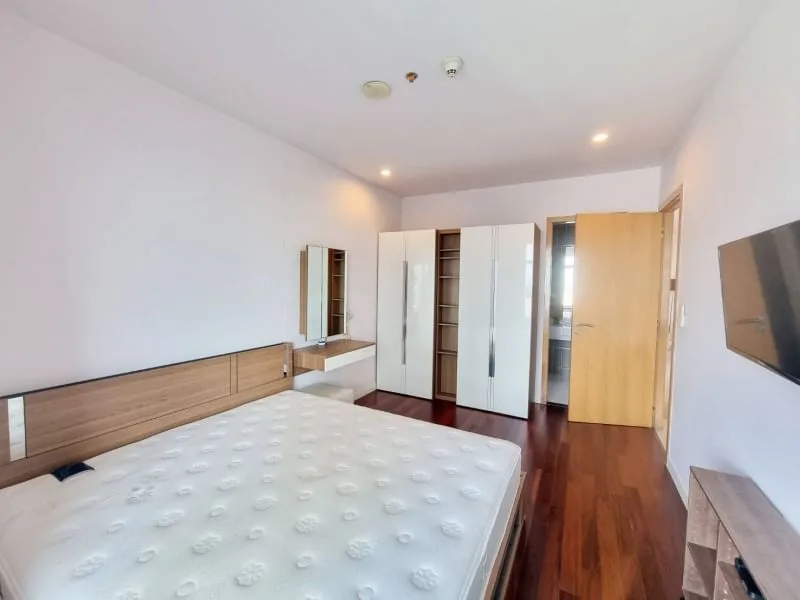 Property photos for Circle Condominium