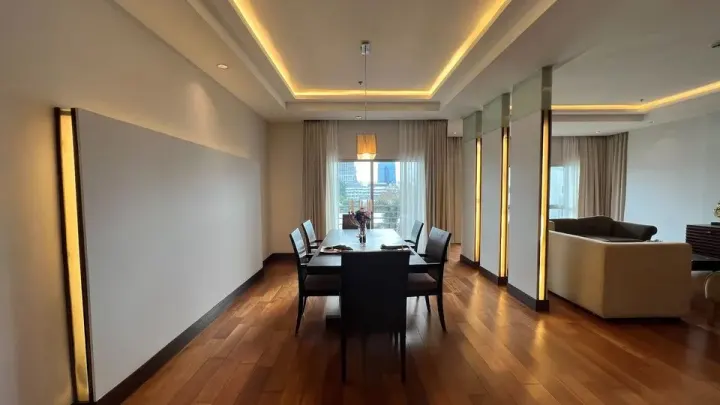 Property photos for Royal Residence Park