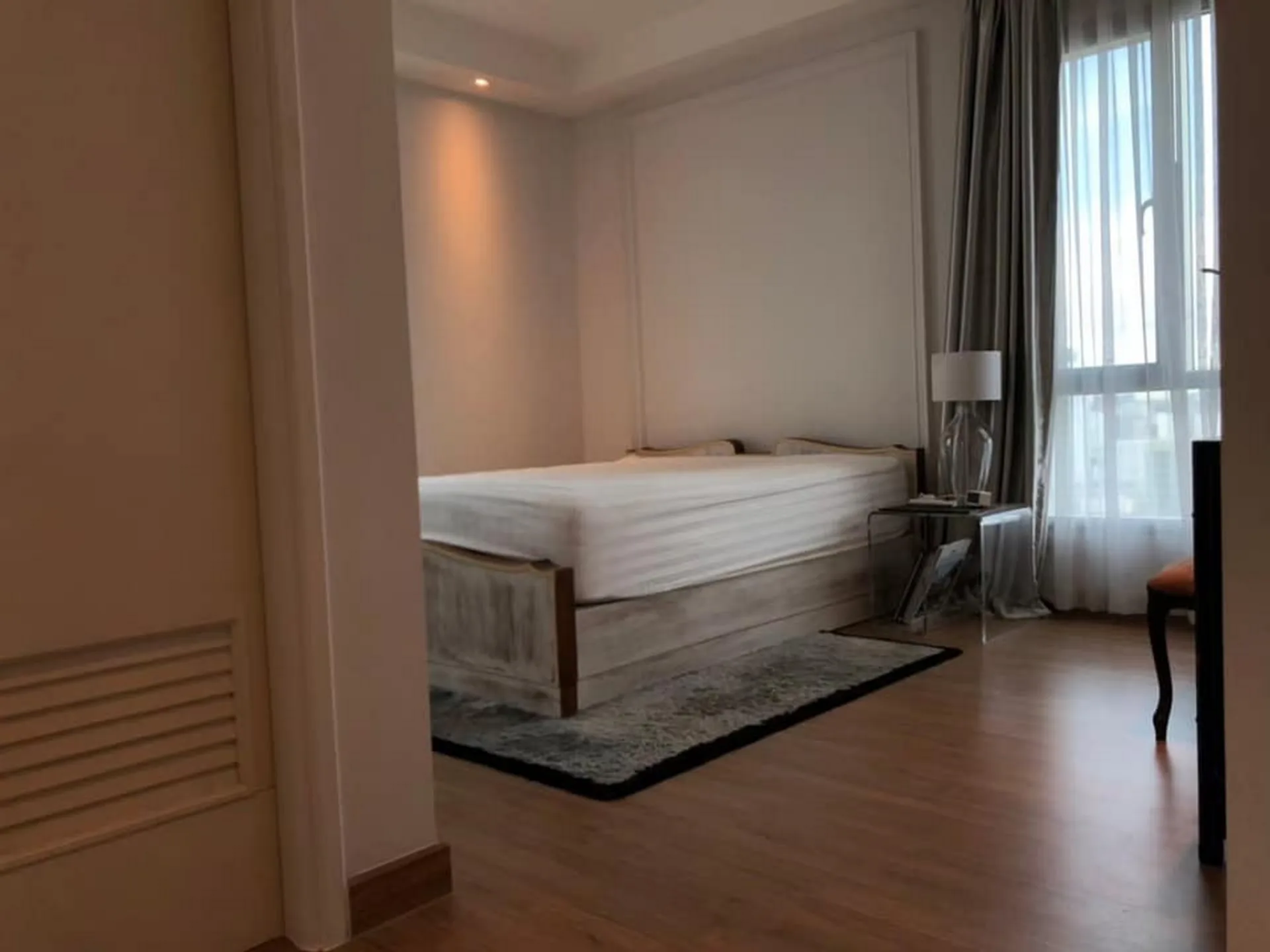 Property photos for Thru Thonglor