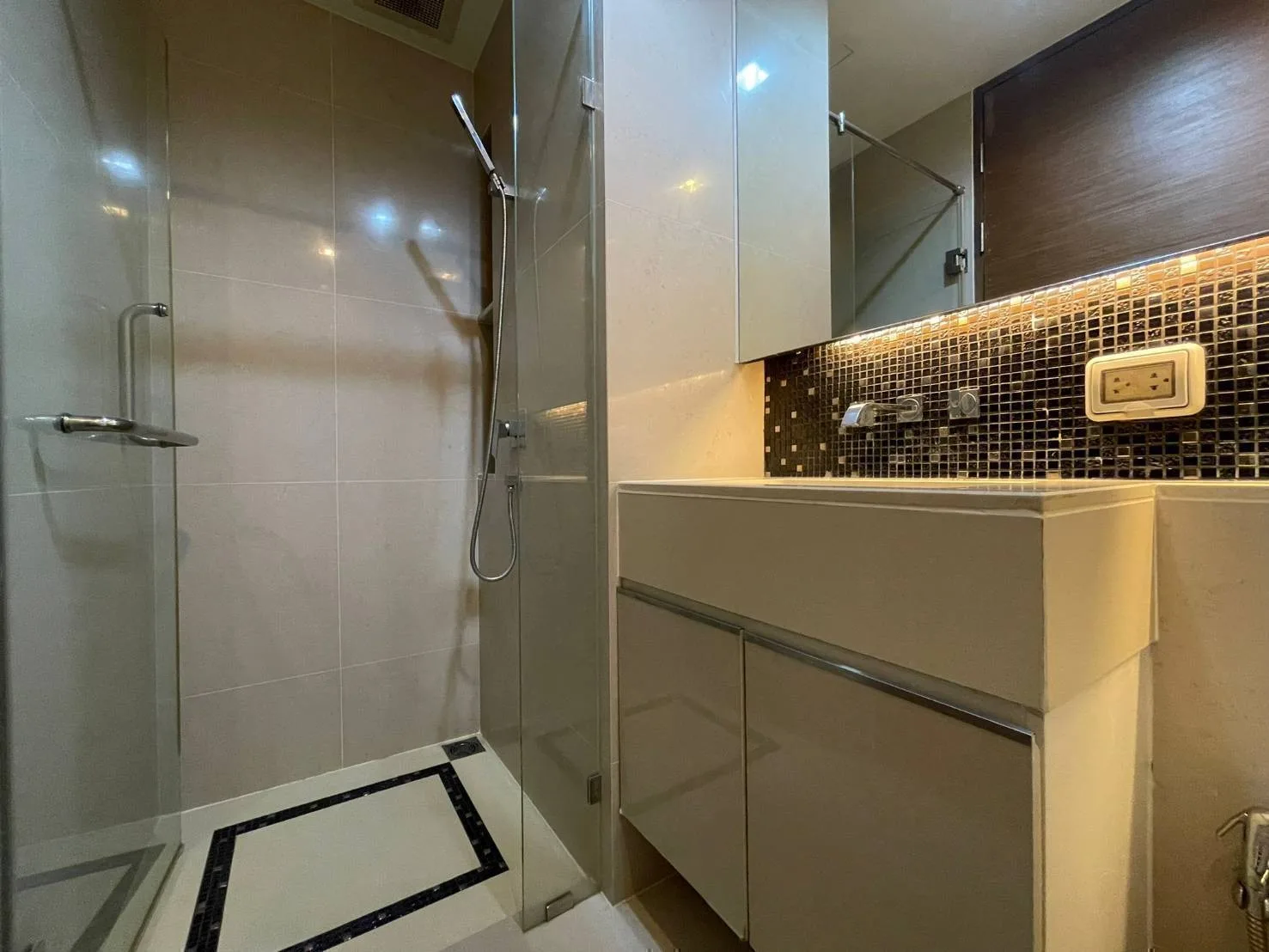 Property photos for The Address Sathorn
