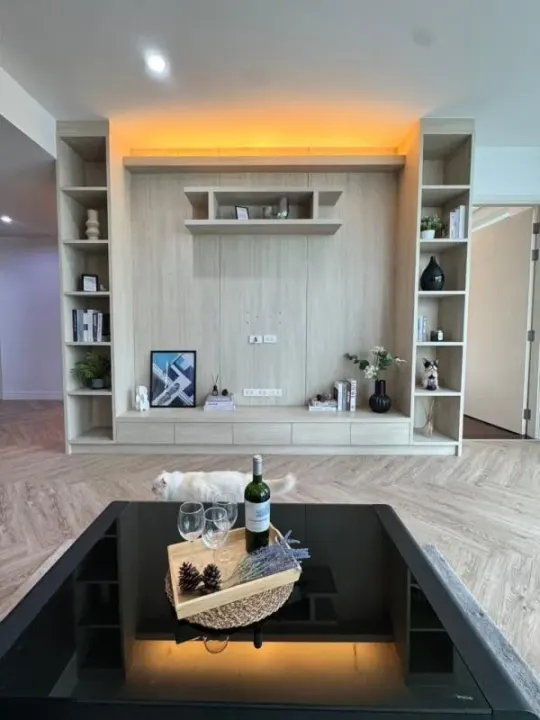 Property photos for MANHATTAN CHIDLOM