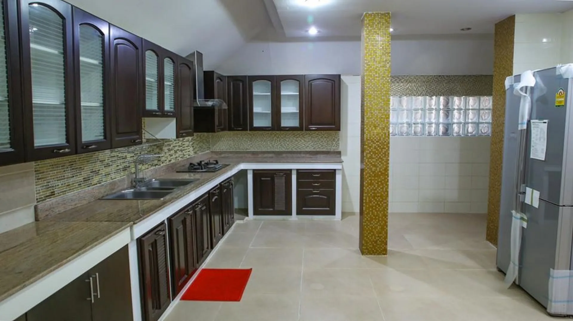 Property photos for Moobaan Narasiri Pattanakarn-srinakarindra