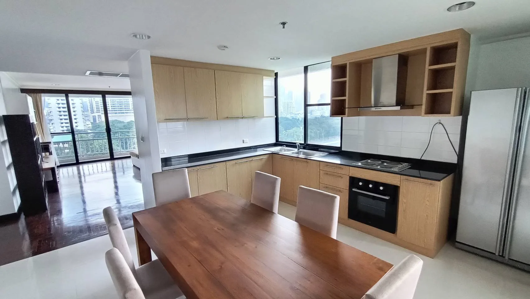Property photos for Lake Green