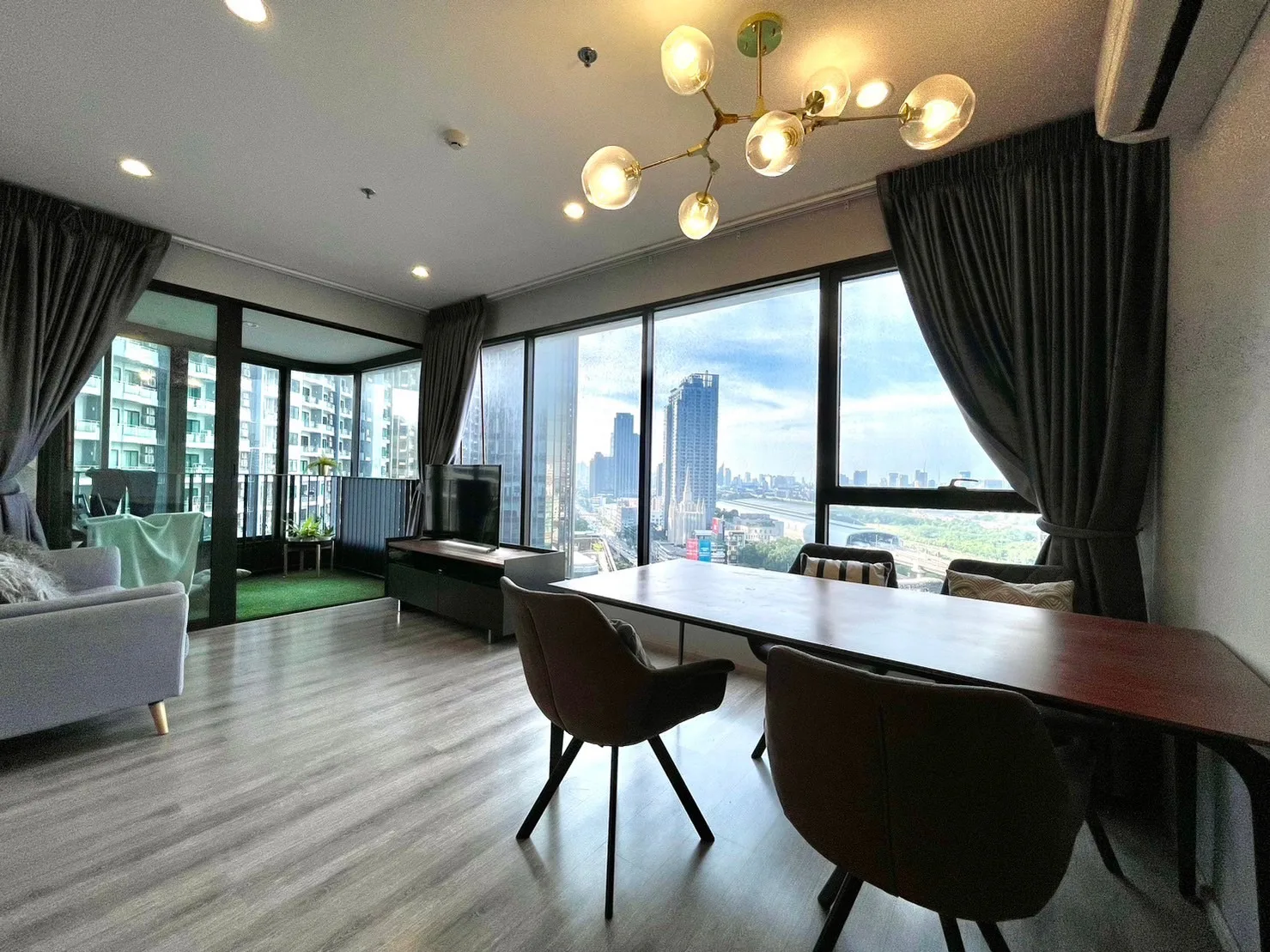 Property photos for Ideo Mobi Asoke